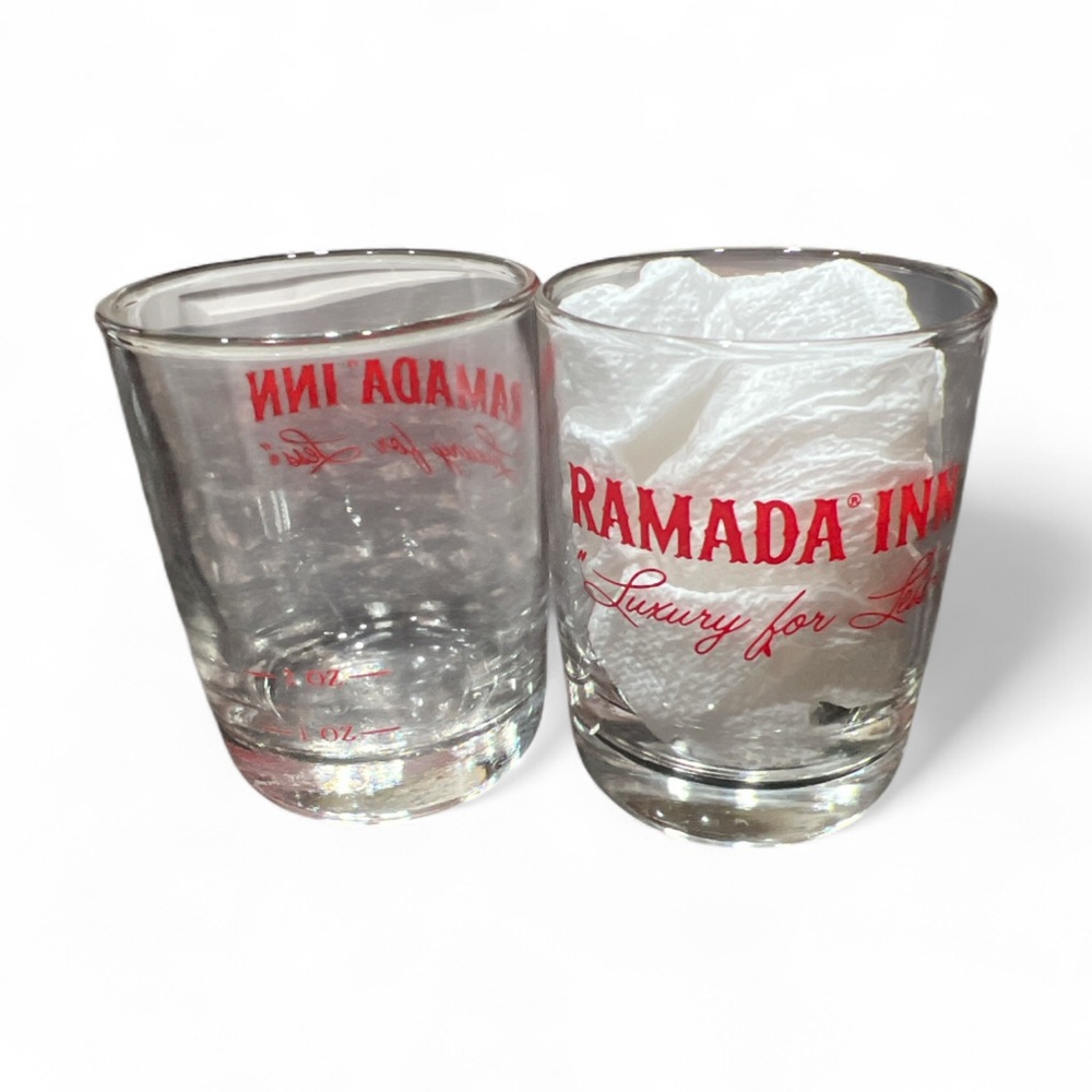 Ramada Inn Guest Glass Drinking Glasses Hotel Motel Collectibles set Of 2